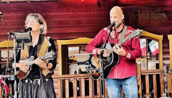 Foto präsentiert Künstler